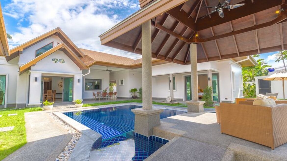 The S Private Pool Villa