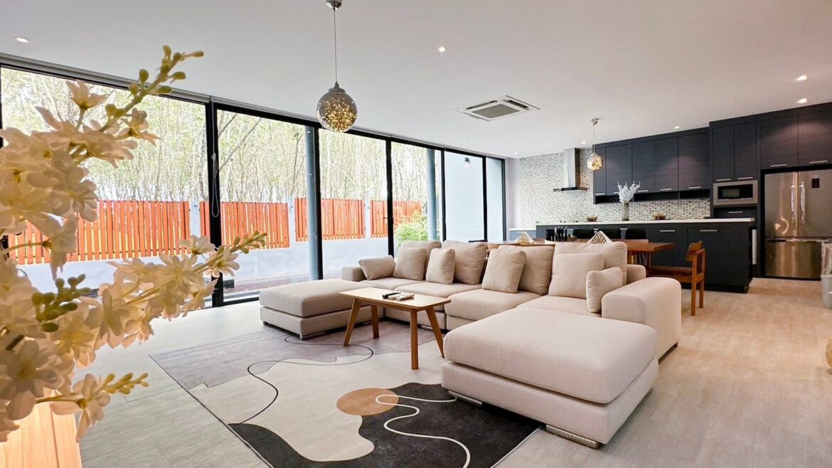 MODERN POOL VILLA for RENT