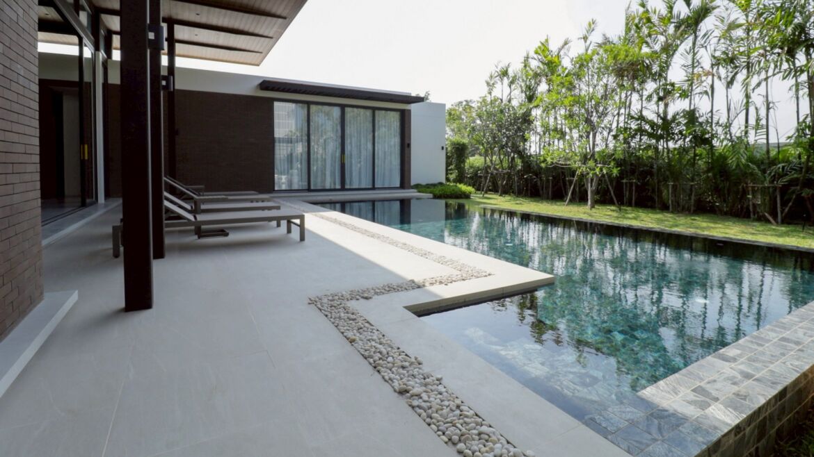 Boat Avenue Residence