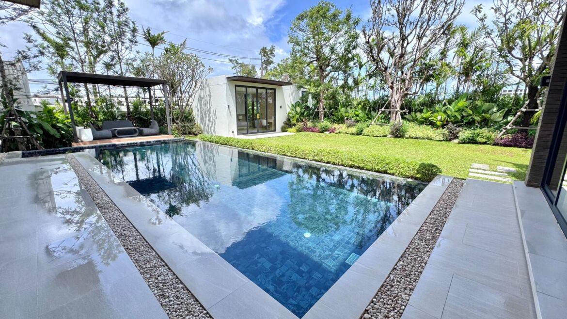 Boat Avenue Residence – Luxury 4-Bedroom Pool Villa